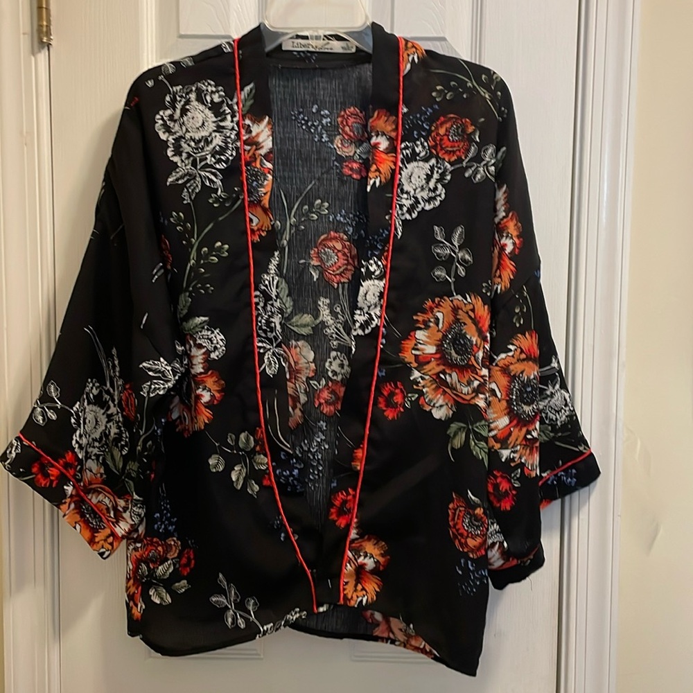 Liberty Love Black Reds Kimono L